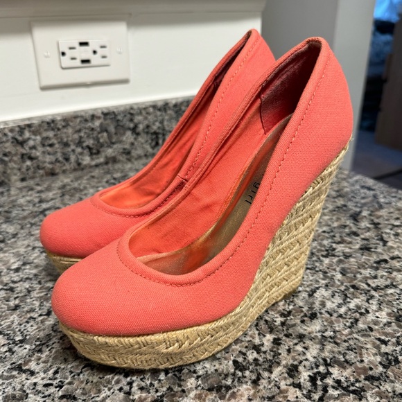 Madden Girl Thicke Wedges - Picture 2 of 6